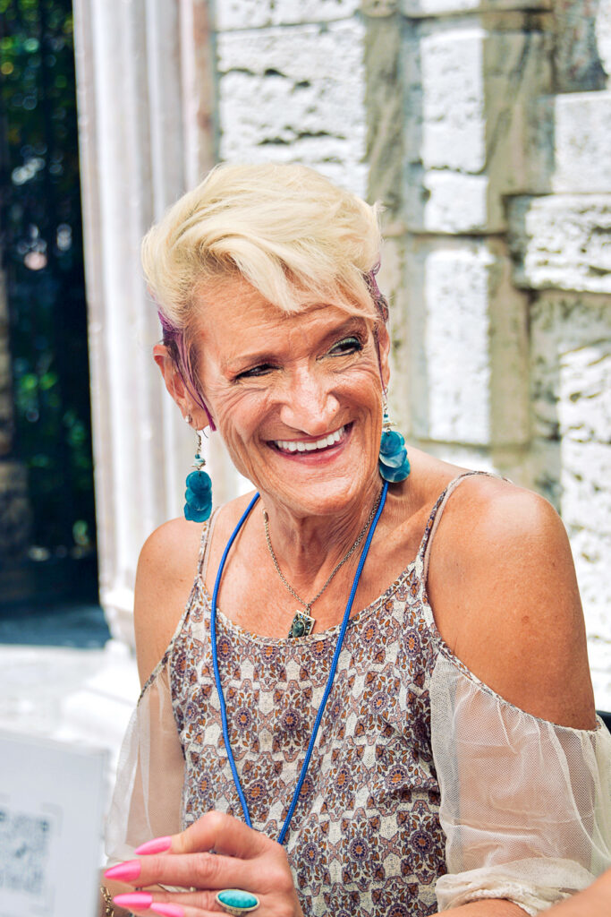 Andréa Labbée on Facilitating a Workshop Series That Supports Addiction Recovery Through Movement缩略图