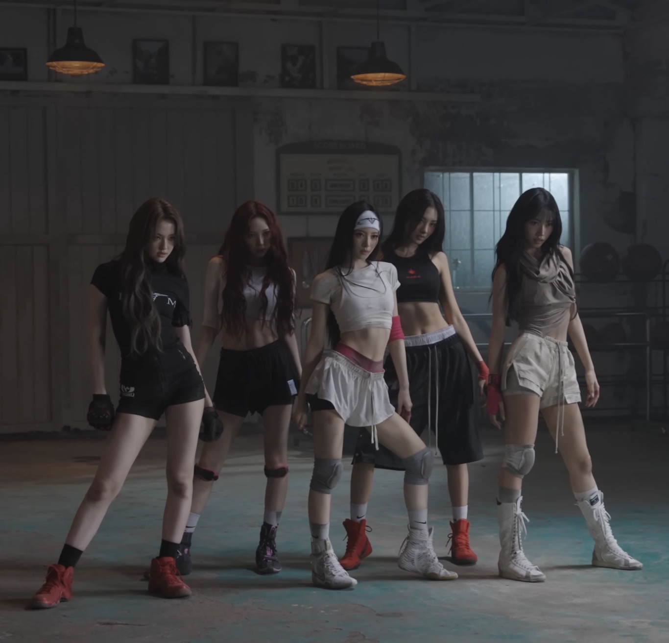 Poll: Who owned MEOVV’s “Hit ‘Em” era?缩略图